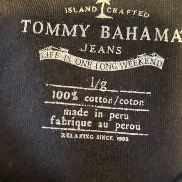Tommy Bahama men’s V-neck tshirt size large - Picture 2 of 2